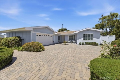 Photo of 6903 Hartcrest Drive, Rancho Palos Verdes, CA 90275 (MLS # SB26100128)