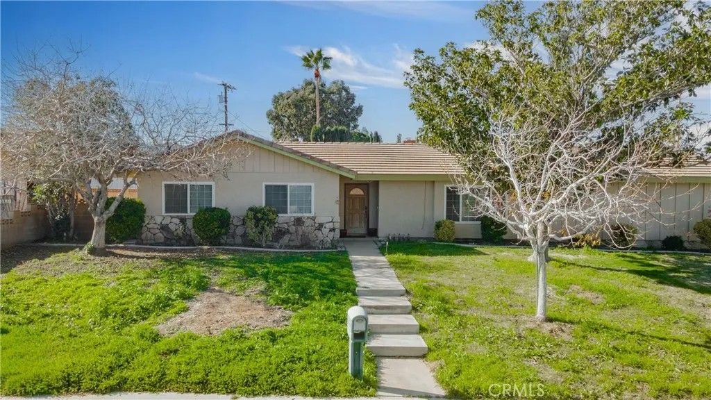 Photo of 41235 47th St, Lancaster, CA 93536 (MLS # SR26007821)