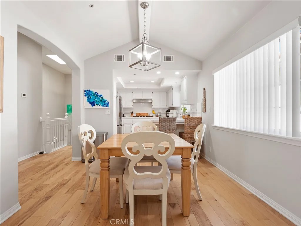 2517 Rockefeller B