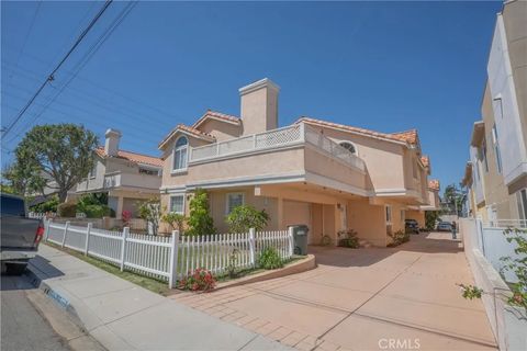 Photo of 2517 Rockefeller Ln #B, Redondo Beach, CA 90278 (MLS # SB26090872)