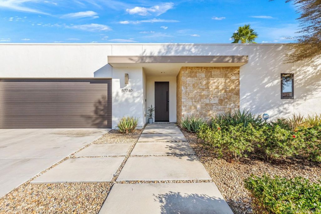 Photo of 57740 Salida Del Sol, La Quinta, CA 92253 (MLS # 250044745)