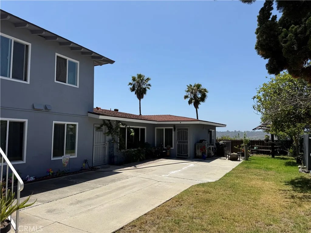 332 S El Camino Real