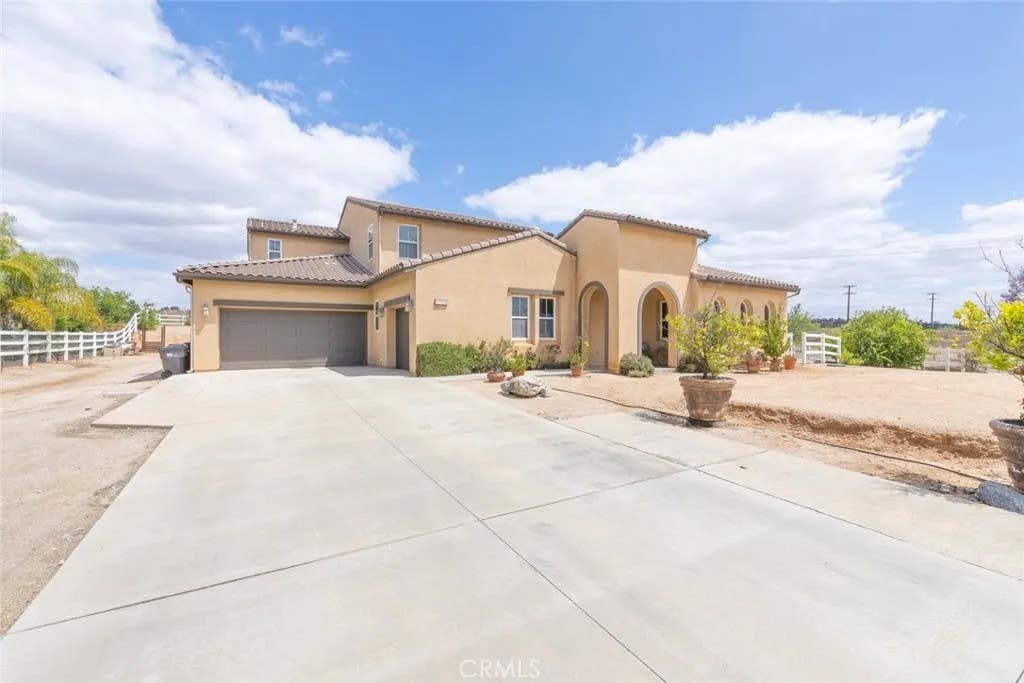 Photo of 17970 Wildwood Creek Rd, Riverside, CA 92504 (MLS # IV26090044)