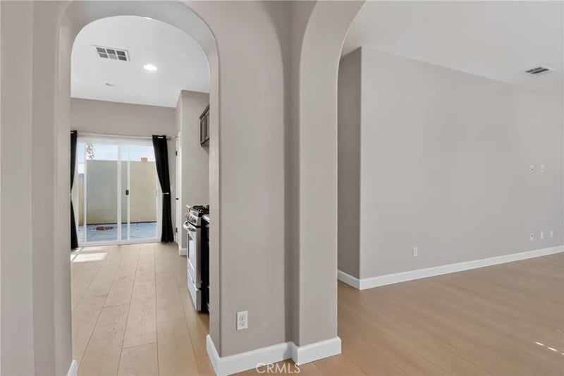 37406 Paseo Violeta