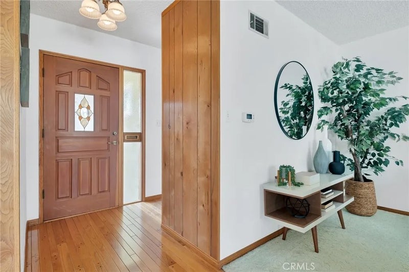 2221 W 178th Street