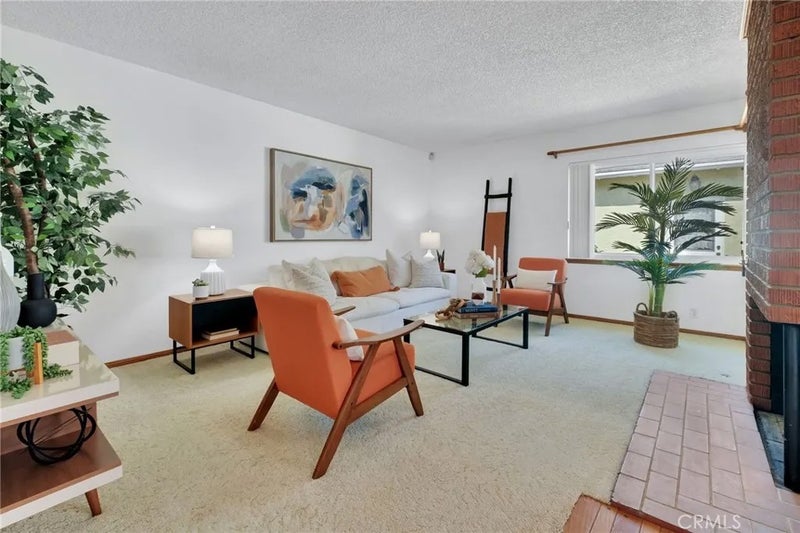 2221 W 178th Street