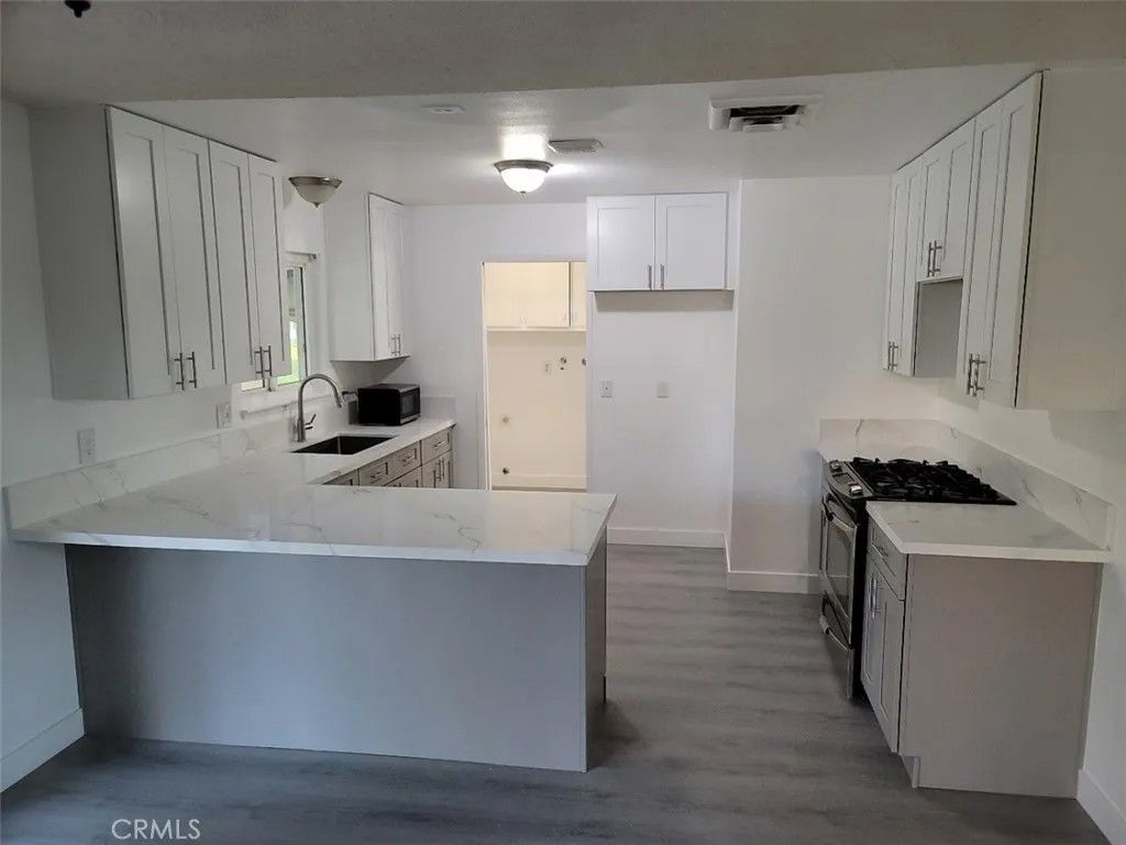 Photo of 6984 Center St, Highlands, CA 92346 (MLS # CV25279095)