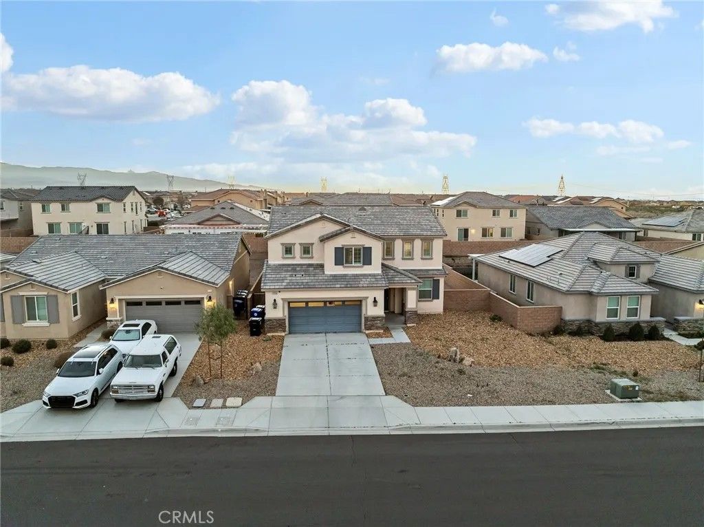 Photo of 11254 Fisherman Ln, Victorville, CA 92392 (MLS # HD26048070)