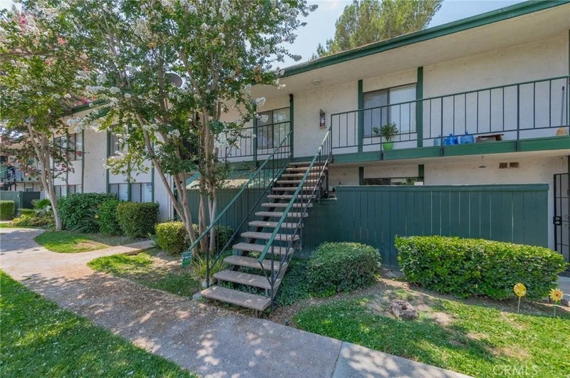 1735 E Washington Street F-15