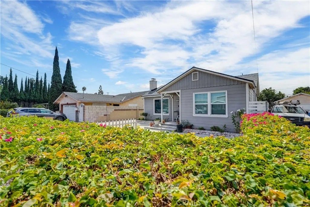 Photo of 10422 Bonnie Dr, Garden Grove, CA 92843 (MLS # NP25277867)
