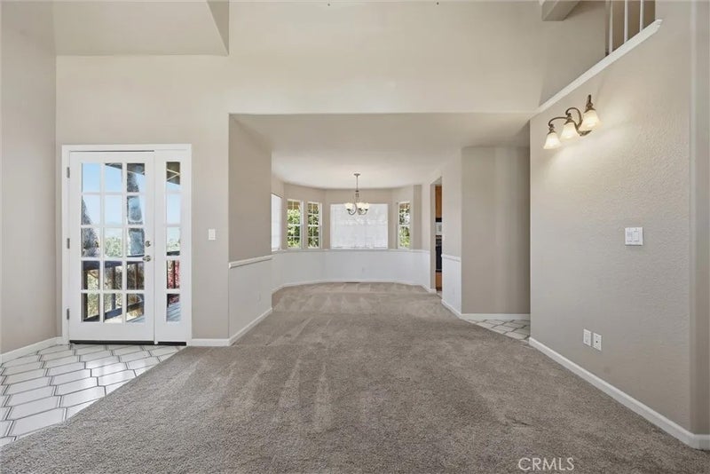 18325 Pinnacle Court