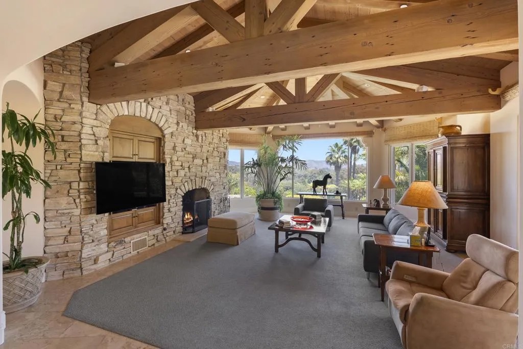 5528 La Crescenta