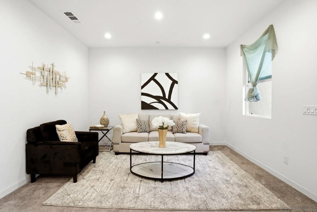 Photo of 4129 Sitio Flor, Oceanside, CA 92057 (MLS # 260012424)