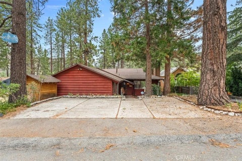 Photo of 1056 Lark RD, Wrightwood, CA 92397 (MLS # HD26153885)