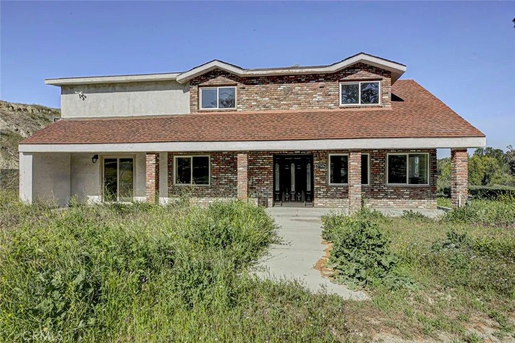Photo of 27506 Oak Spring Canyon Road, Canyon Country, CA 91387 (MLS # GD26049097)