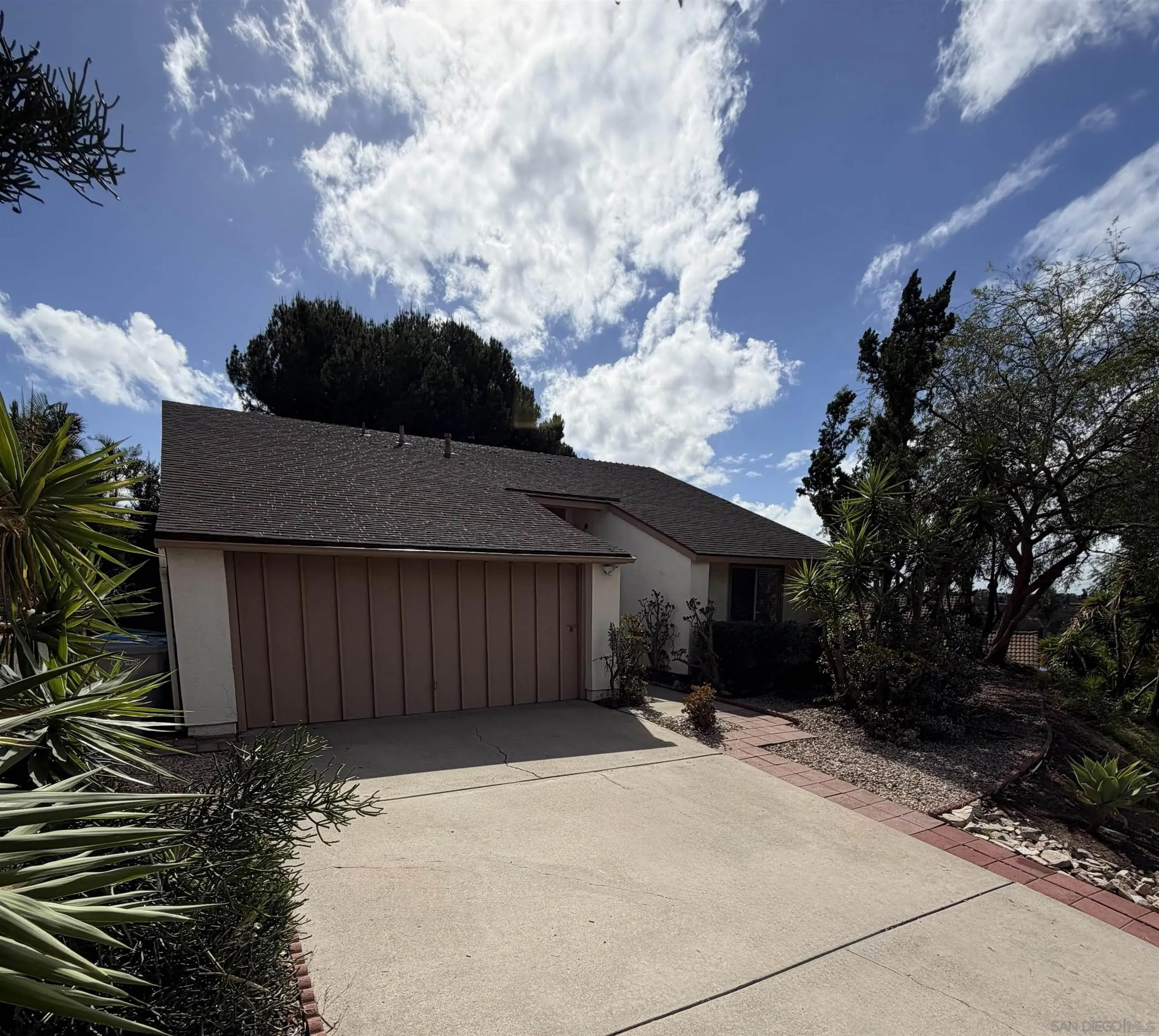 7175 Tuxedo Road
