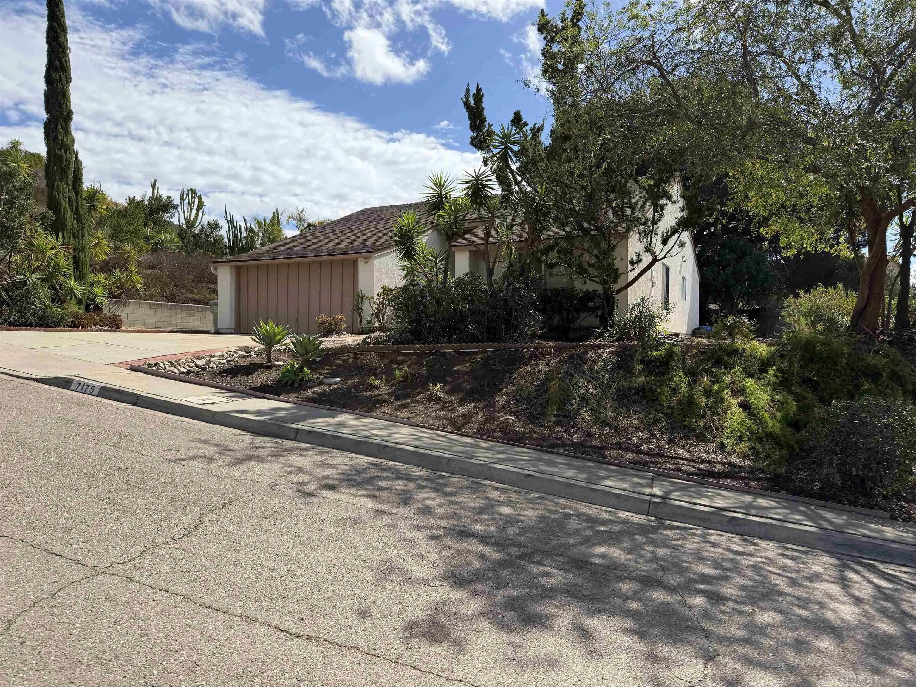 7175 Tuxedo Road