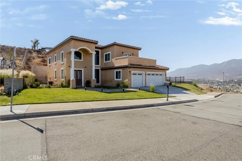 3550 Ridge Line