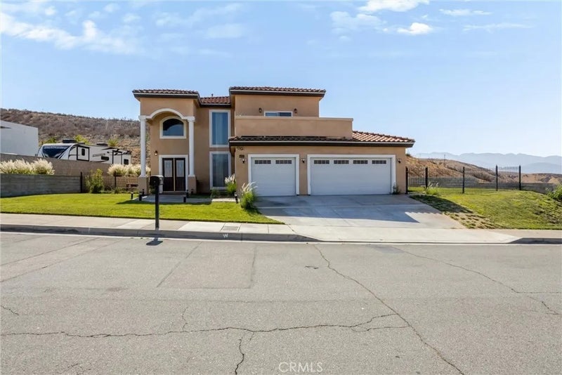 3550 Ridge Line