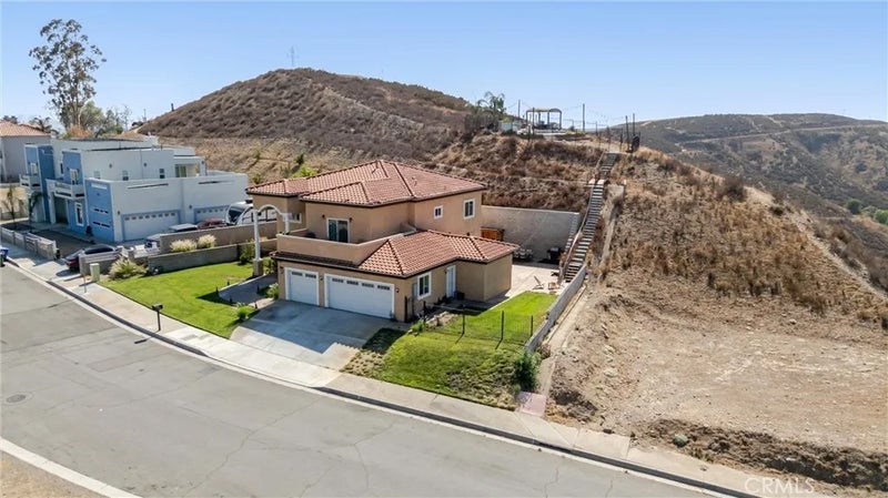 3550 Ridge Line