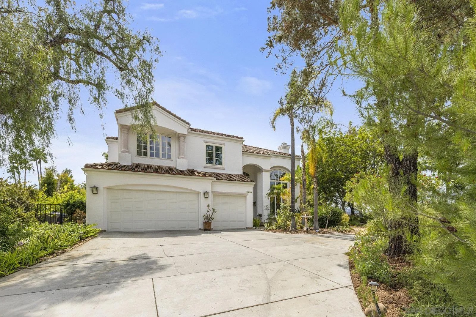 2505 Monterey Glen