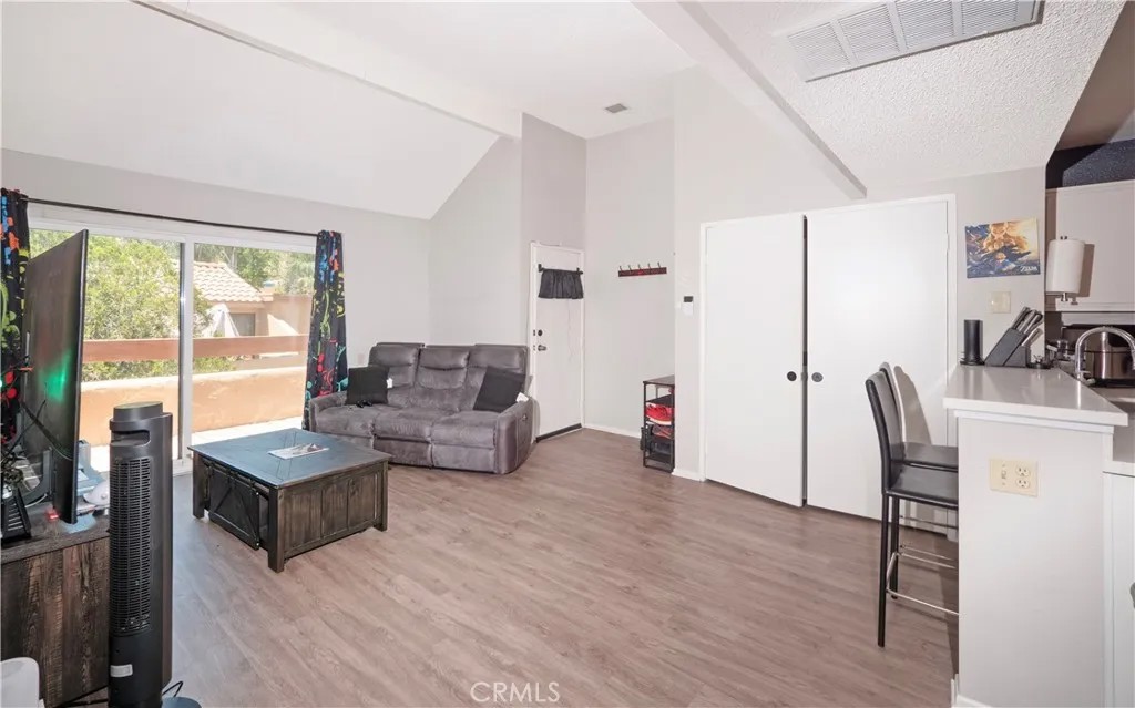 1400 Edgehill Road 42