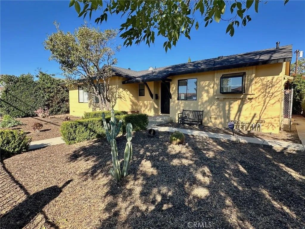 Photo of 16817 San Fernando Mission, Granada Hills, CA 91344 (MLS # SR26030186)