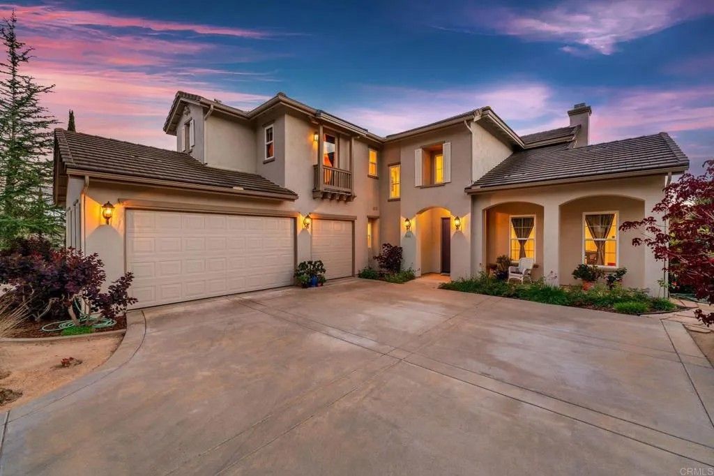 Photo of 1545 Loch Ness Drive, Fallbrook, CA 92028 (MLS # NDP2603991)