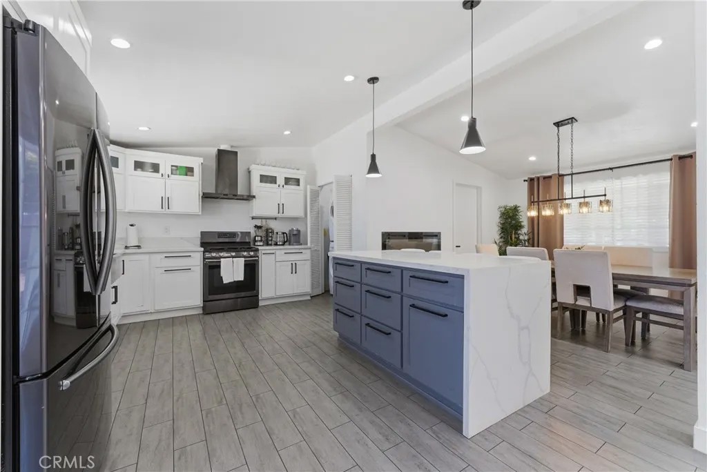 8531 Vicki Dr