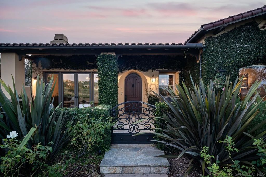 Photo of 8341 Santaluz Village green E Grn, San Diego, CA 92127 (MLS # 260001873)