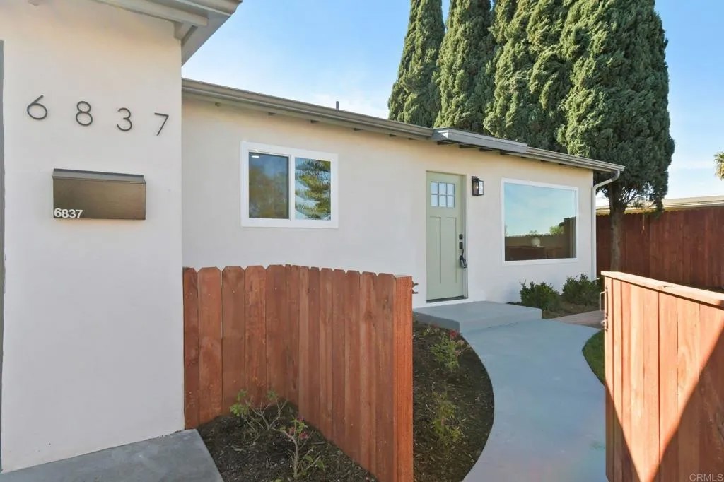 6837 Celia Vista Drive