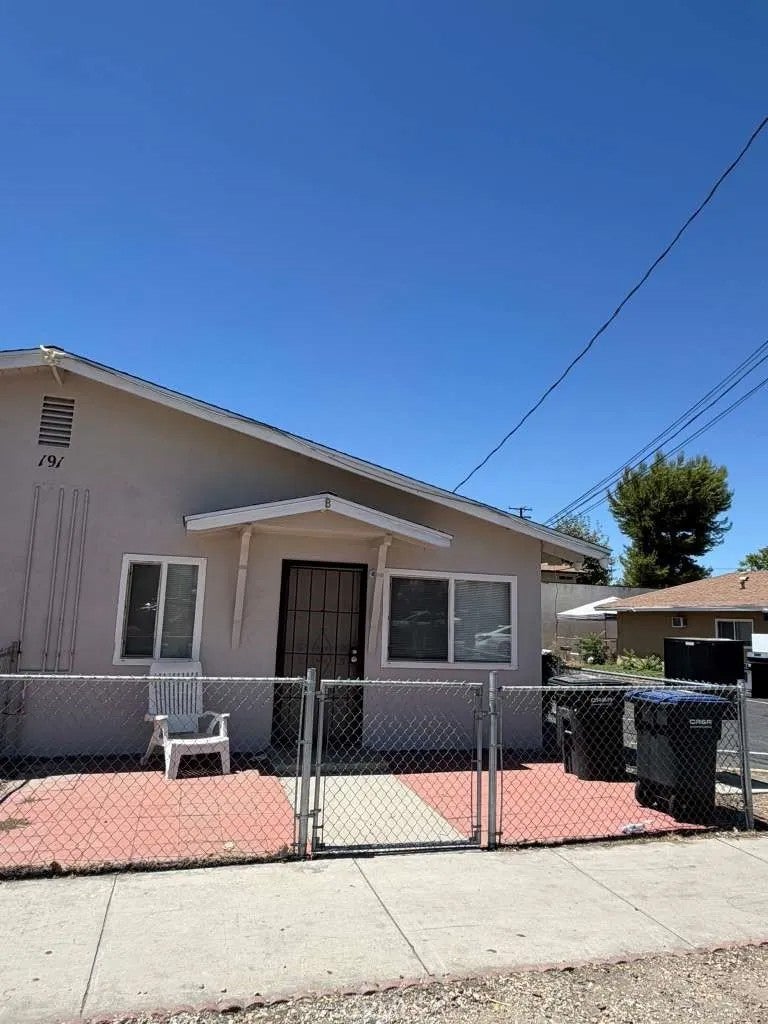 191 N Inez St