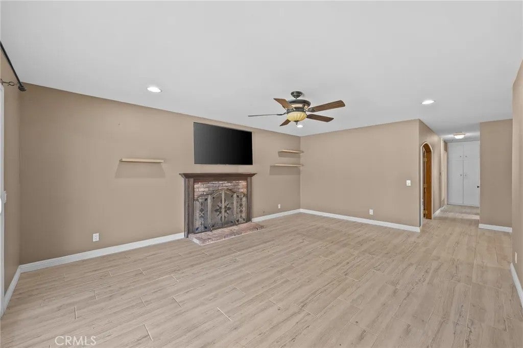 16721 Maple