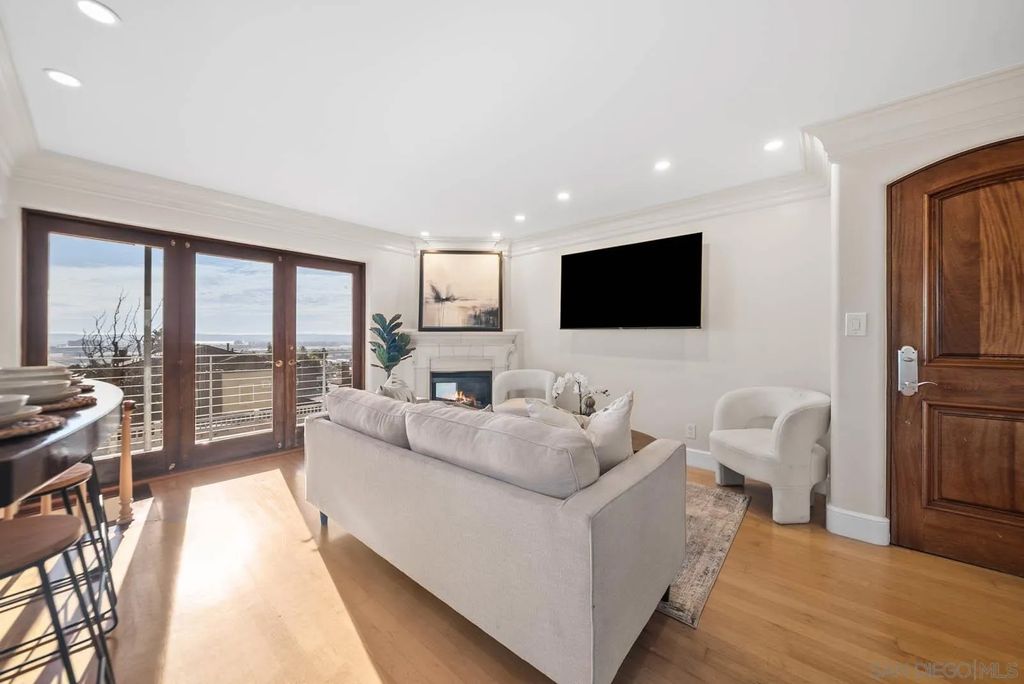 Photo of 1819 Linwood St, San Diego, CA 92110 (MLS # 250044165)