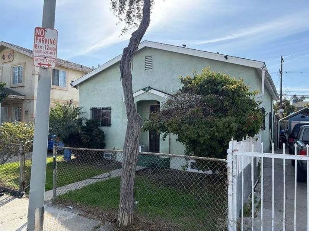 Photo of 1202 E 76Th St, Los Angeles, CA 90001 (MLS # 260002655)