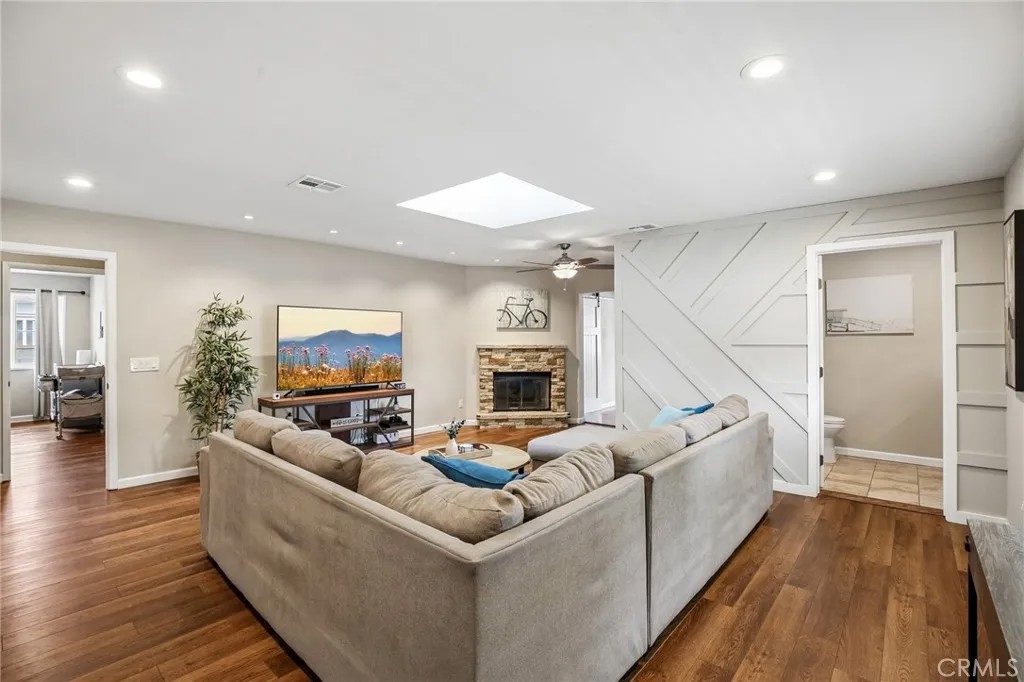 2905 Magnolia