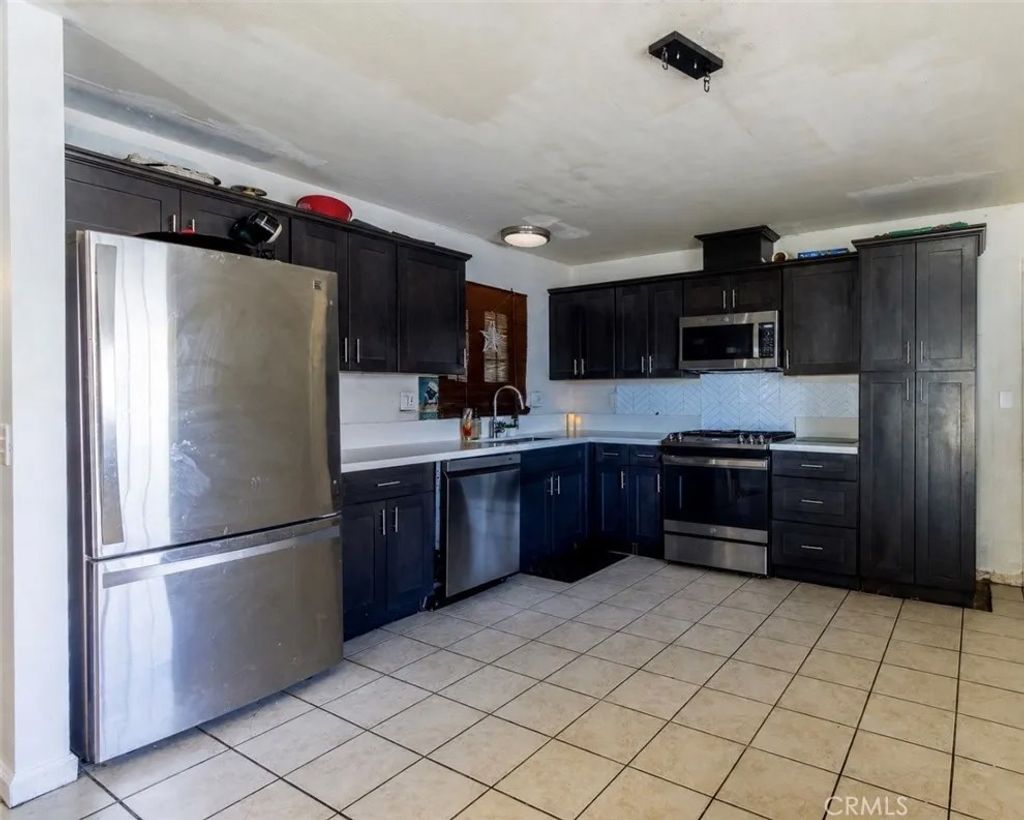 Photo of 41940 Whittier Ave, Hemet, CA 92544 (MLS # IV26082451)