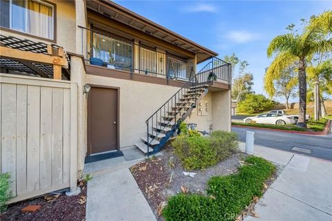 Photo of 26247 Via Roble #20, Mission Viejo, CA 92691 (MLS # OC26039594)