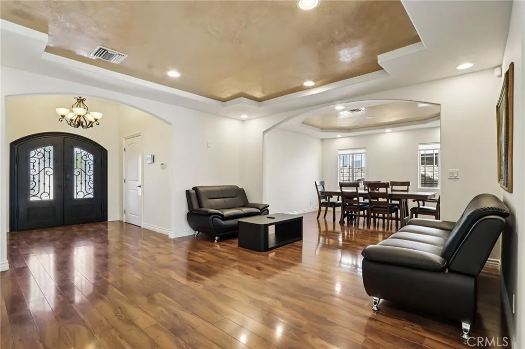 13816 Bessemer Street