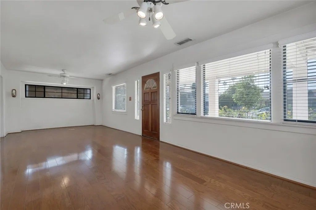 Photo of 357 Vine Street, Glendale, CA 91204 (MLS # BB26069109)