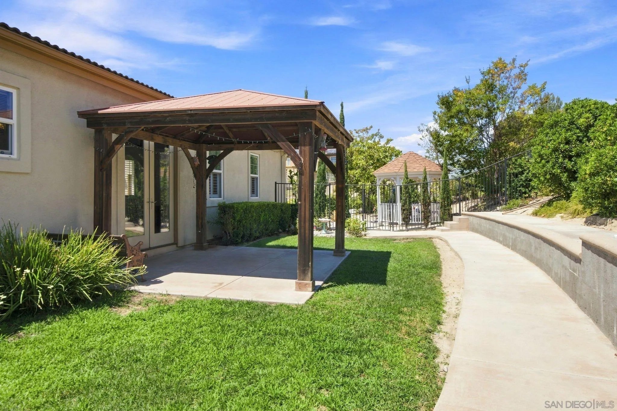 317 Valley Heights
