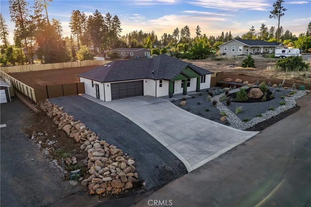 5949 Hazel Way