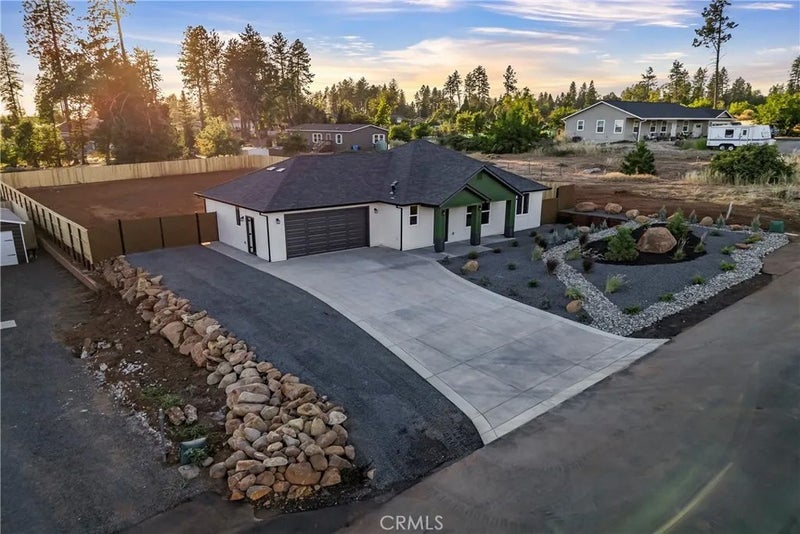 5949 Hazel Way