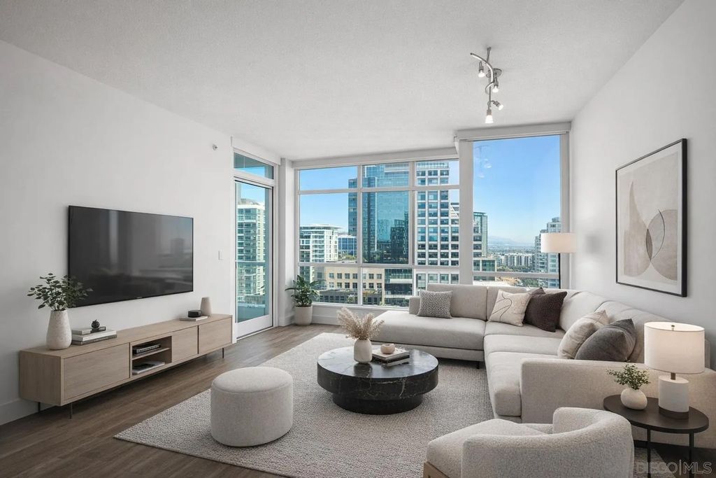 Photo of 325 7th Avenue #1002, San Diego, CA 92101 (MLS # 260007426)