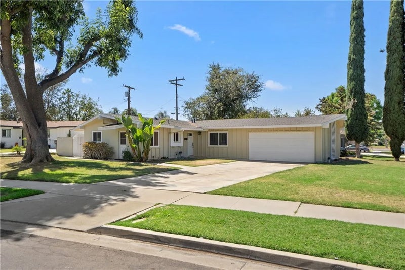 4432 BEVERLY Court