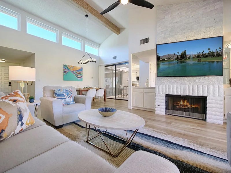 312 S Sierra Madre South