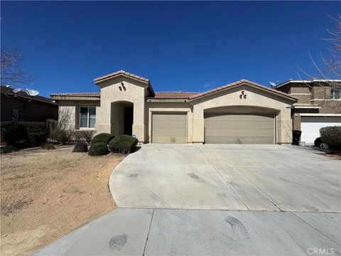 Photo of 11768 Tiffany St, Victorville, CA 92392 (MLS # CV26055955)