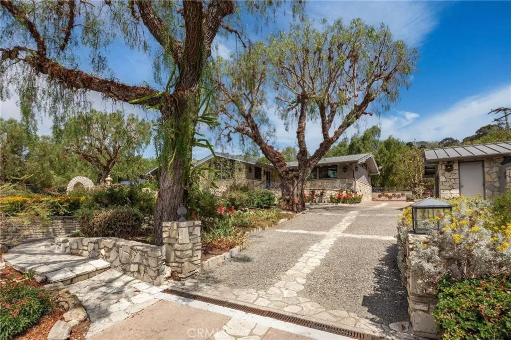 Photo of 57 Narcissa Drive, Rancho Palos Verdes, CA 90275 (MLS # PV26174728)