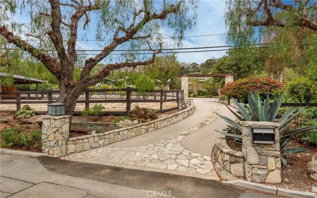 Photo of 57 Narcissa Drive, Rancho Palos Verdes, CA 90275 (MLS # PV26174728)