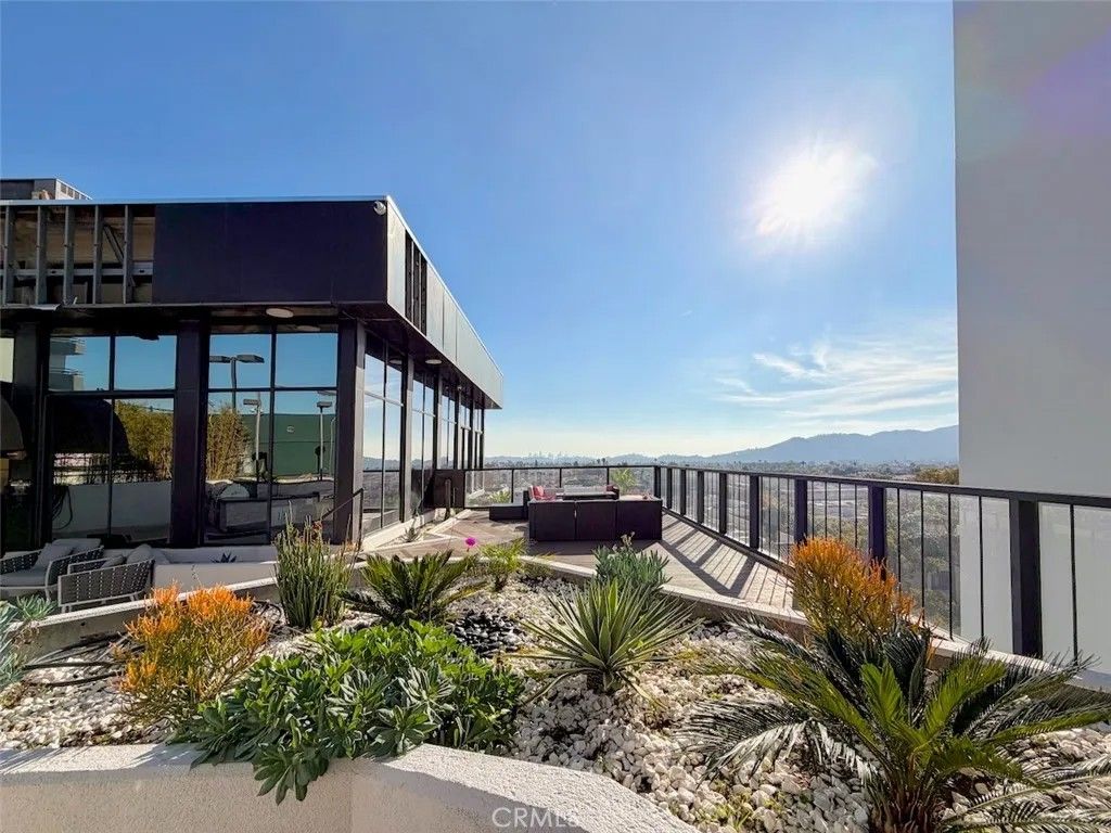 Photo of 343 Pioneer Drive #1101, Glendale, CA 91203 (MLS # GD26079086)